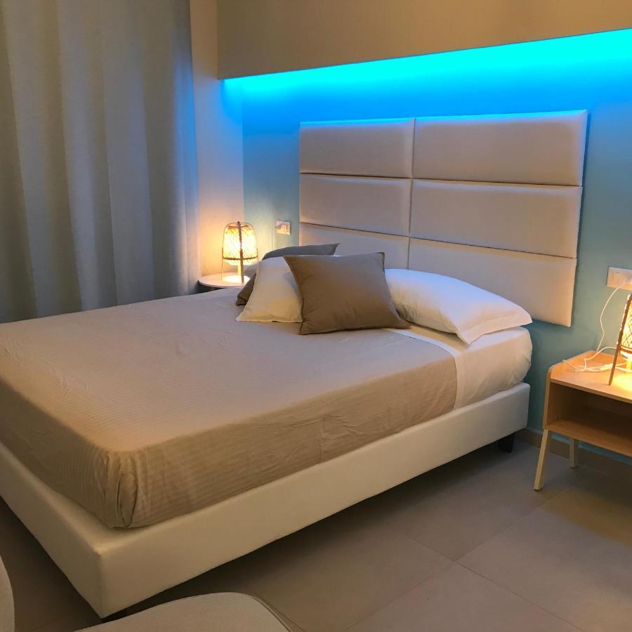 Esmeralda'S Rooms Porto San Paolo  Esterno foto
