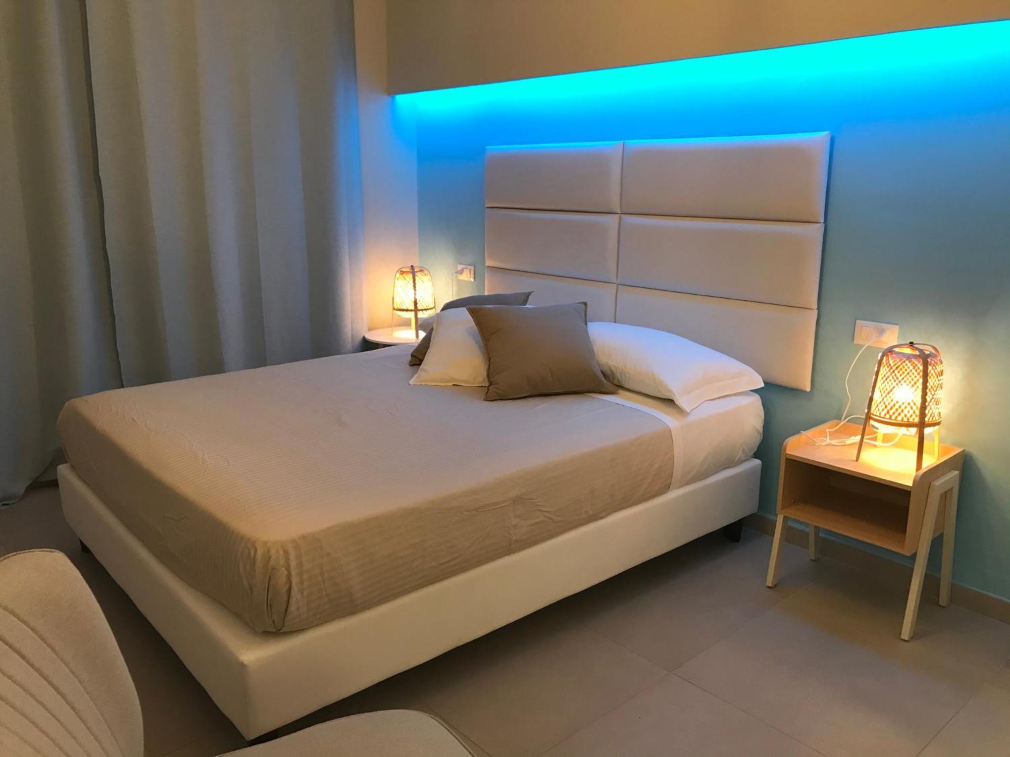Esmeralda'S Rooms Porto San Paolo  Esterno foto
