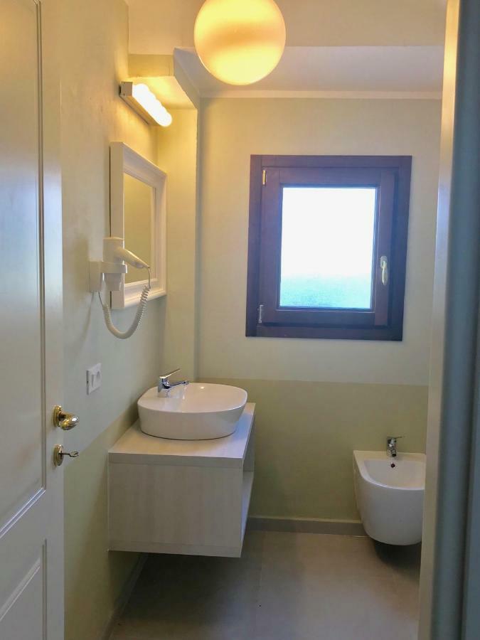 Esmeralda'S Rooms Porto San Paolo  Esterno foto
