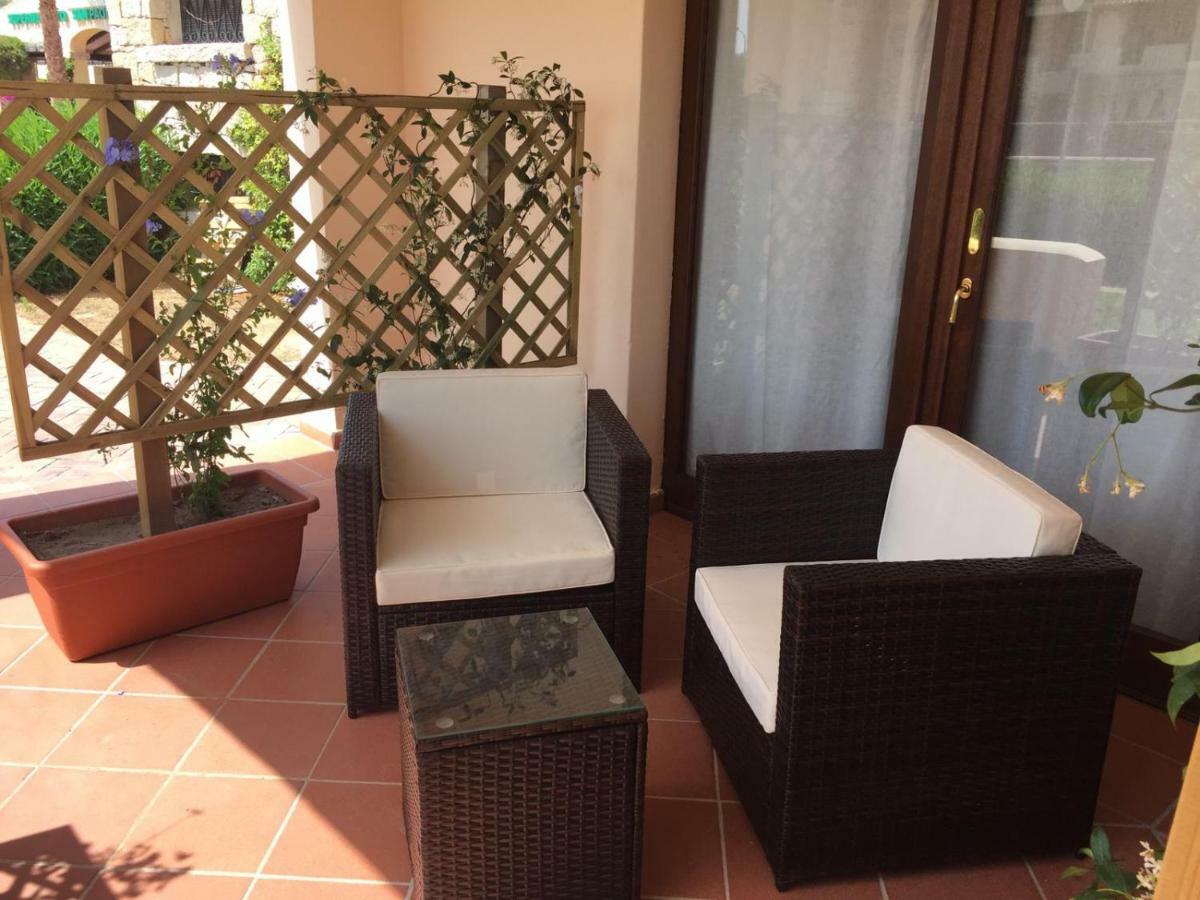 Esmeralda'S Rooms Porto San Paolo  Esterno foto