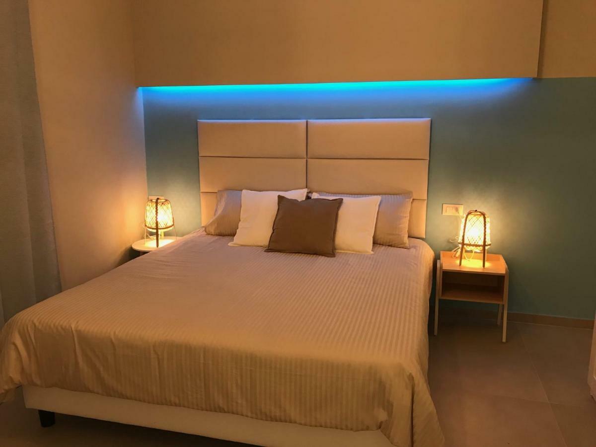 Esmeralda'S Rooms Porto San Paolo  Esterno foto