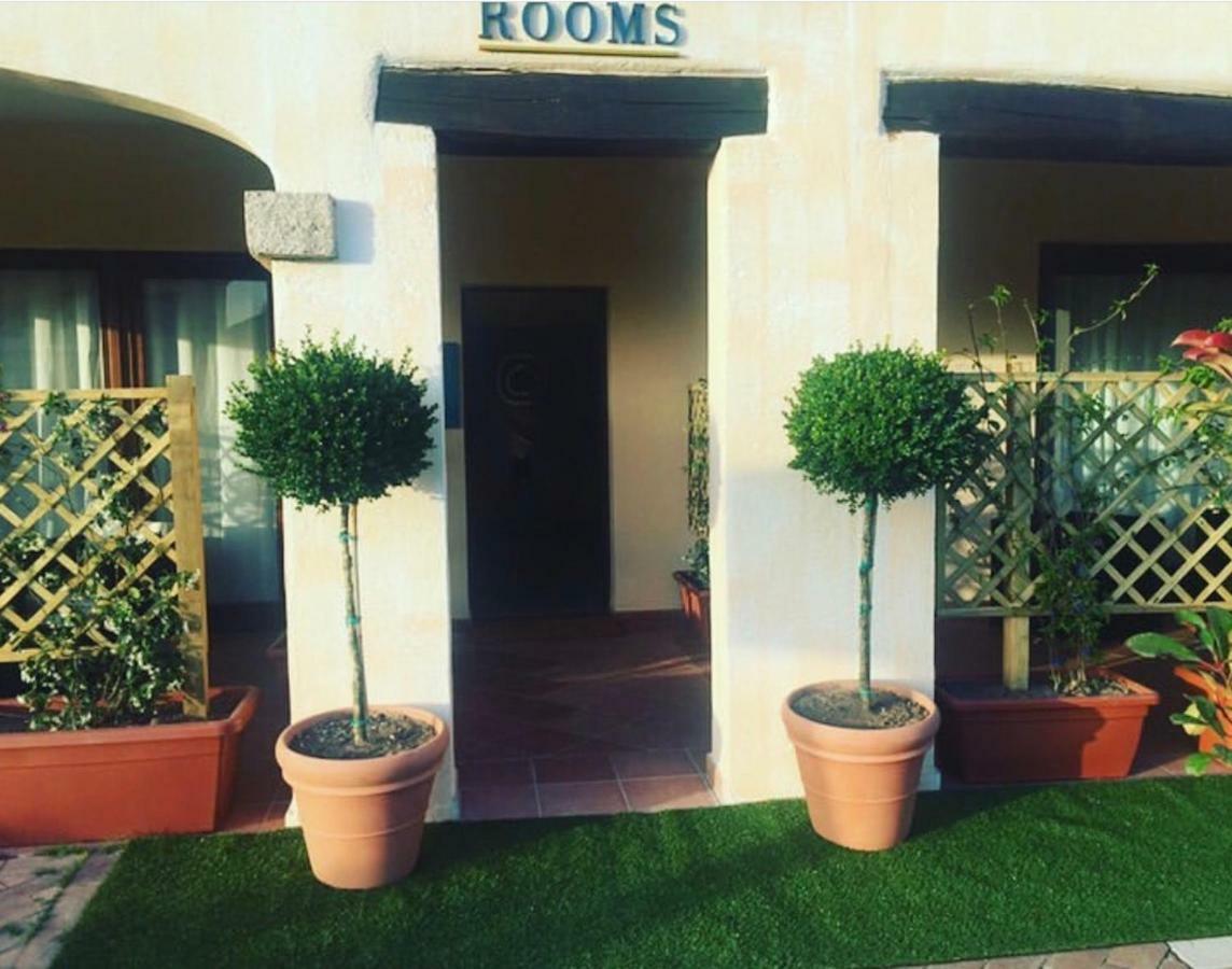 Esmeralda'S Rooms Porto San Paolo  Esterno foto